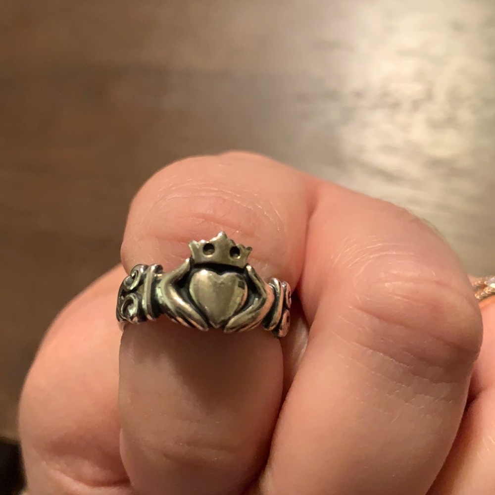 James Avery claddagh ring